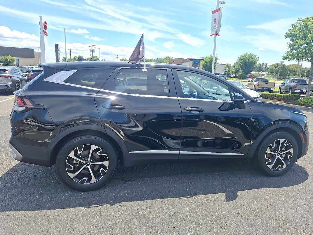 2023 Kia Sportage EX - Photo 7
