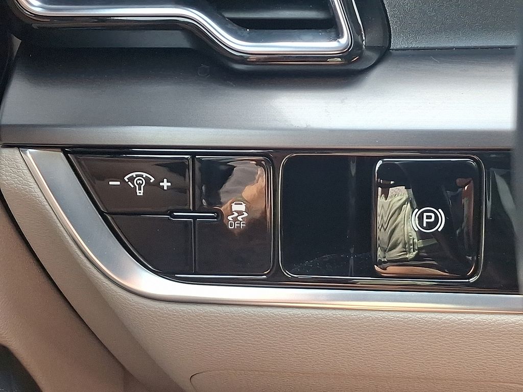 2023 Kia Sportage EX - Photo 23