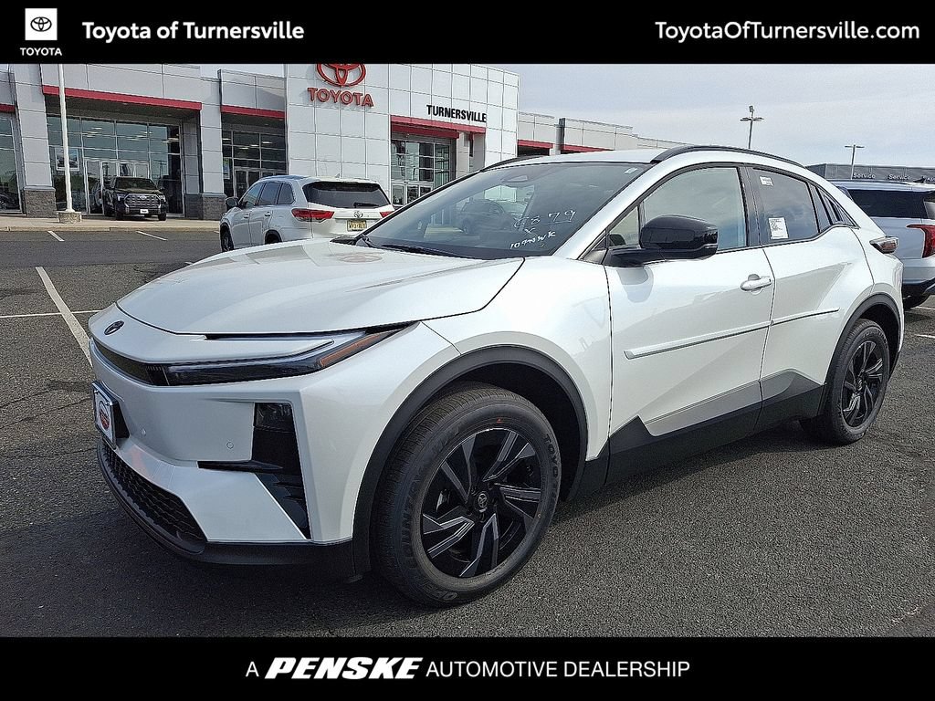 New 2026 Toyota C-HR SE SE AWD