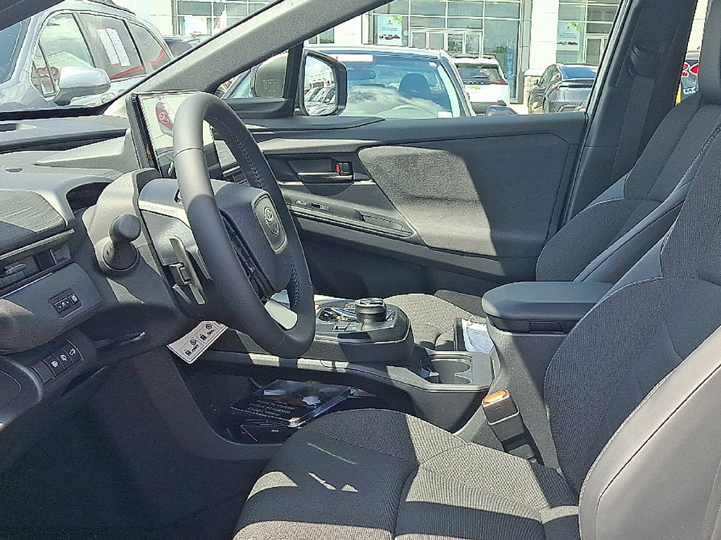 2026 Toyota C-HR SE - Photo 9