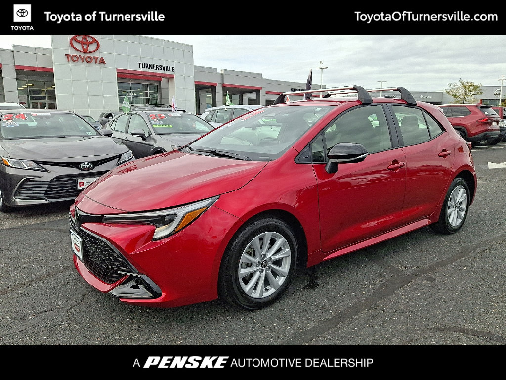2027 Toyota Corolla Hatchback SE
