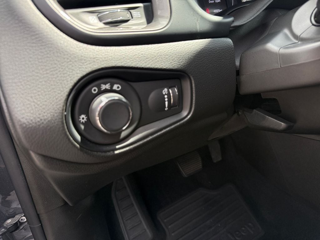 2023 Jeep Renegade Latitude - Photo 26