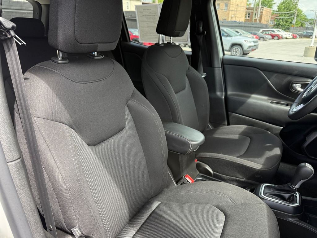 2023 Jeep Renegade Latitude - Photo 17