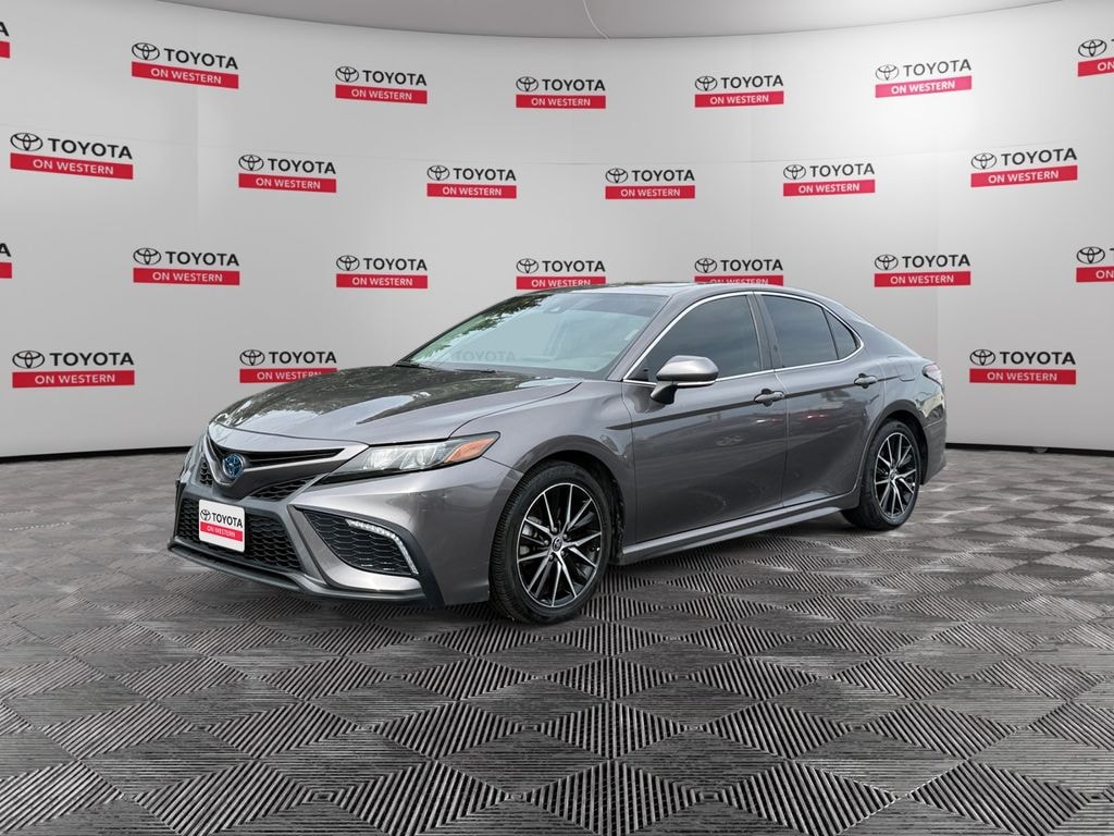 Certified 2022 Toyota Camry Hybrid SE Sedan