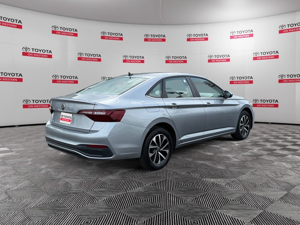 2024 Volkswagen Jetta S - Photo 5