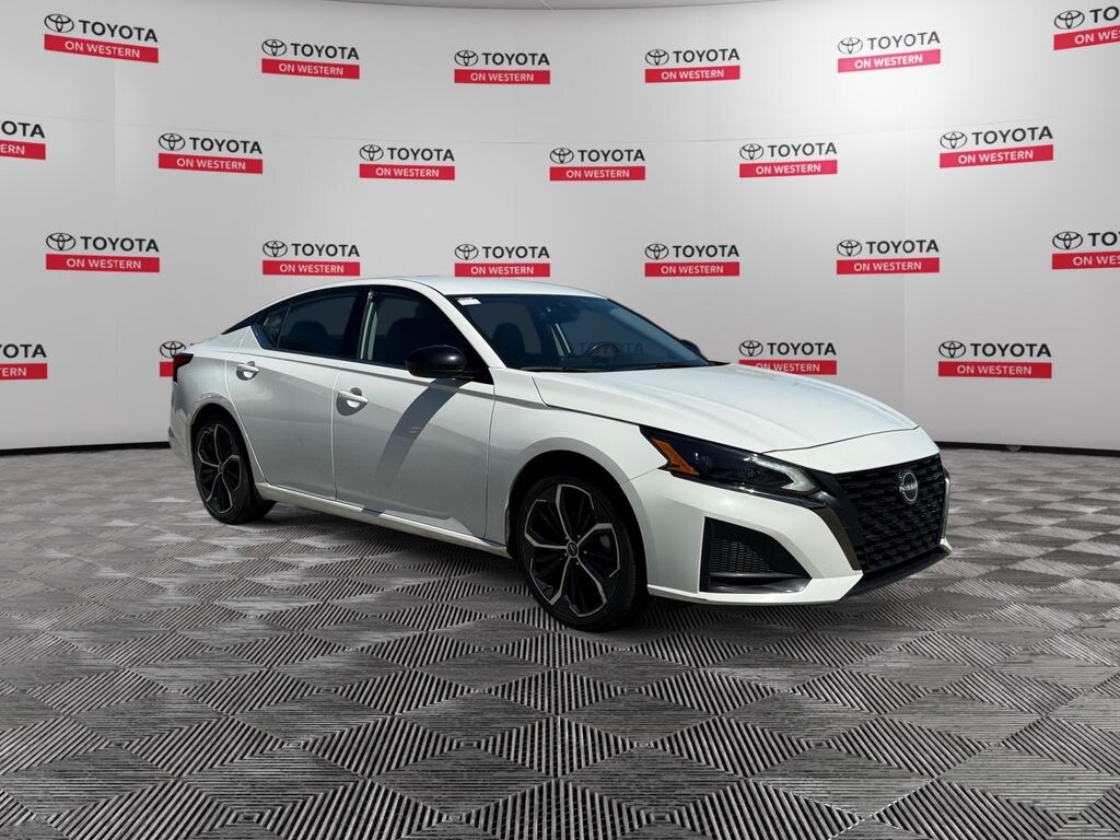 Used 2024 Nissan Altima 2.5 SR Sedan