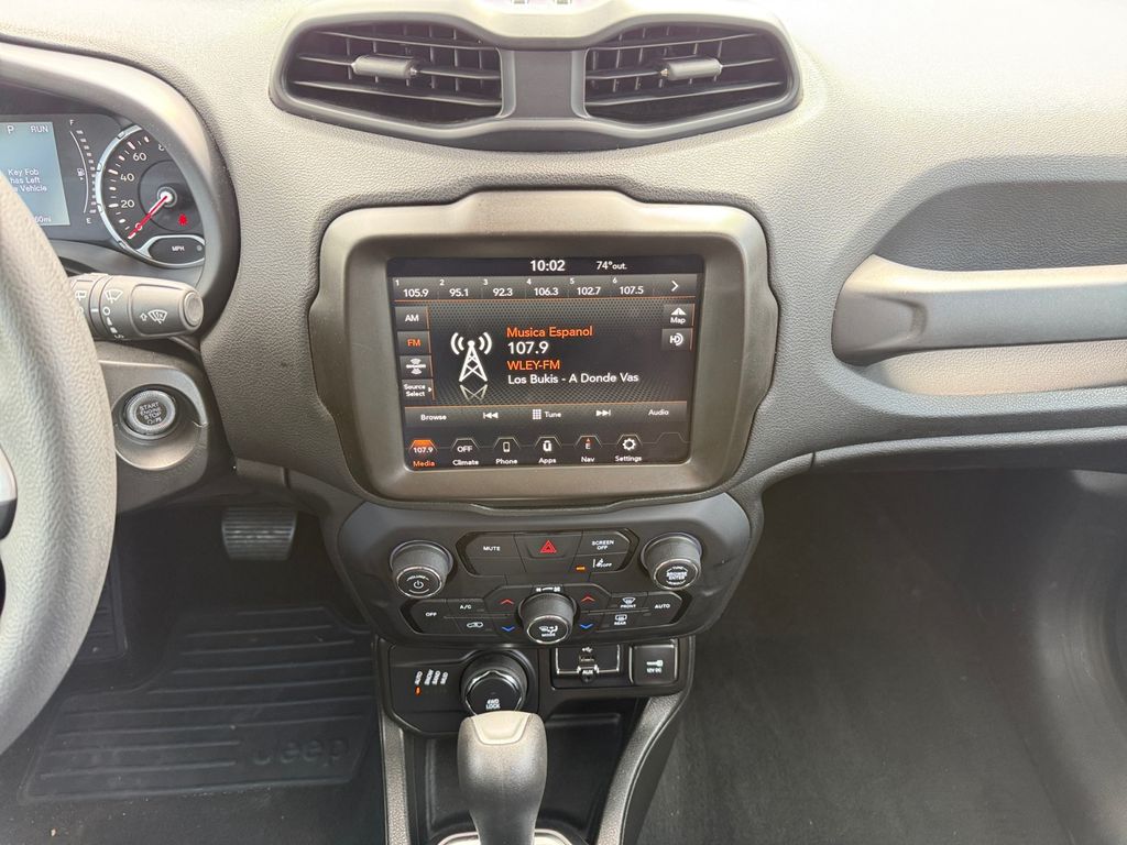 2023 Jeep Renegade Latitude - Photo 10