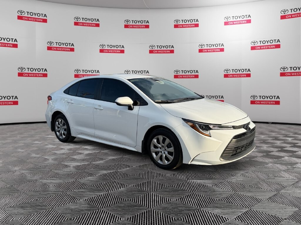 Used 2025 Toyota Corolla LE Sedan