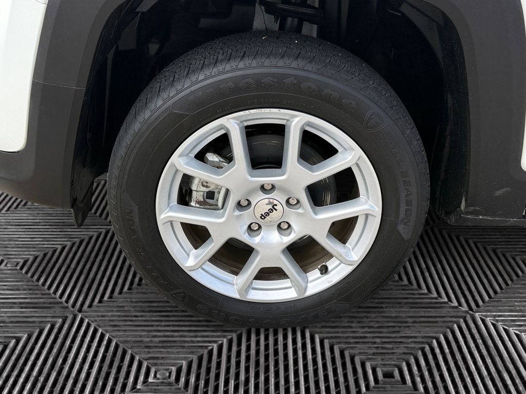 2023 Jeep Renegade Latitude - Photo 13