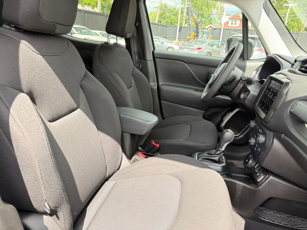 2023 Jeep Renegade Latitude - Photo 18