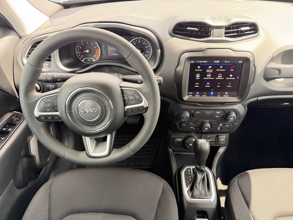 2023 Jeep Renegade Latitude - Photo 10