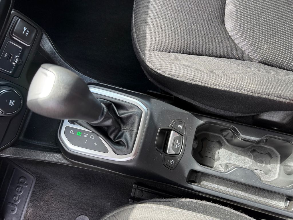 2023 Jeep Renegade Latitude - Photo 36