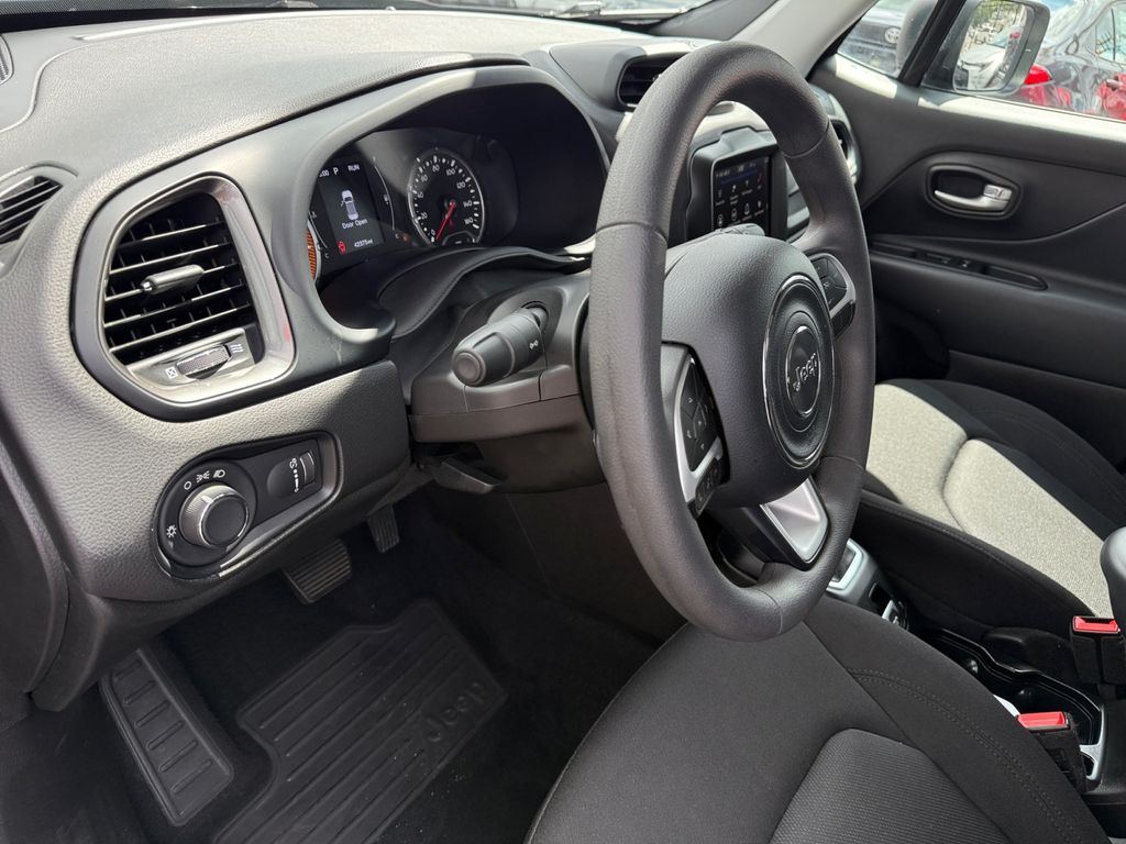 2023 Jeep Renegade Latitude - Photo 27