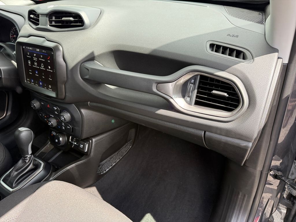 2023 Jeep Renegade Latitude - Photo 16
