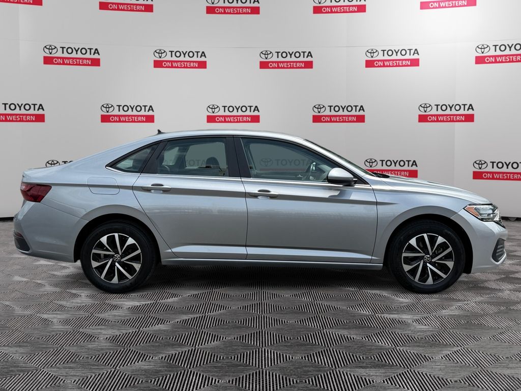 2024 Volkswagen Jetta S - Photo 4