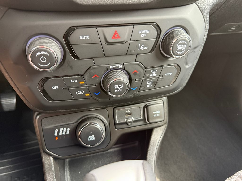 2023 Jeep Renegade Latitude - Photo 34