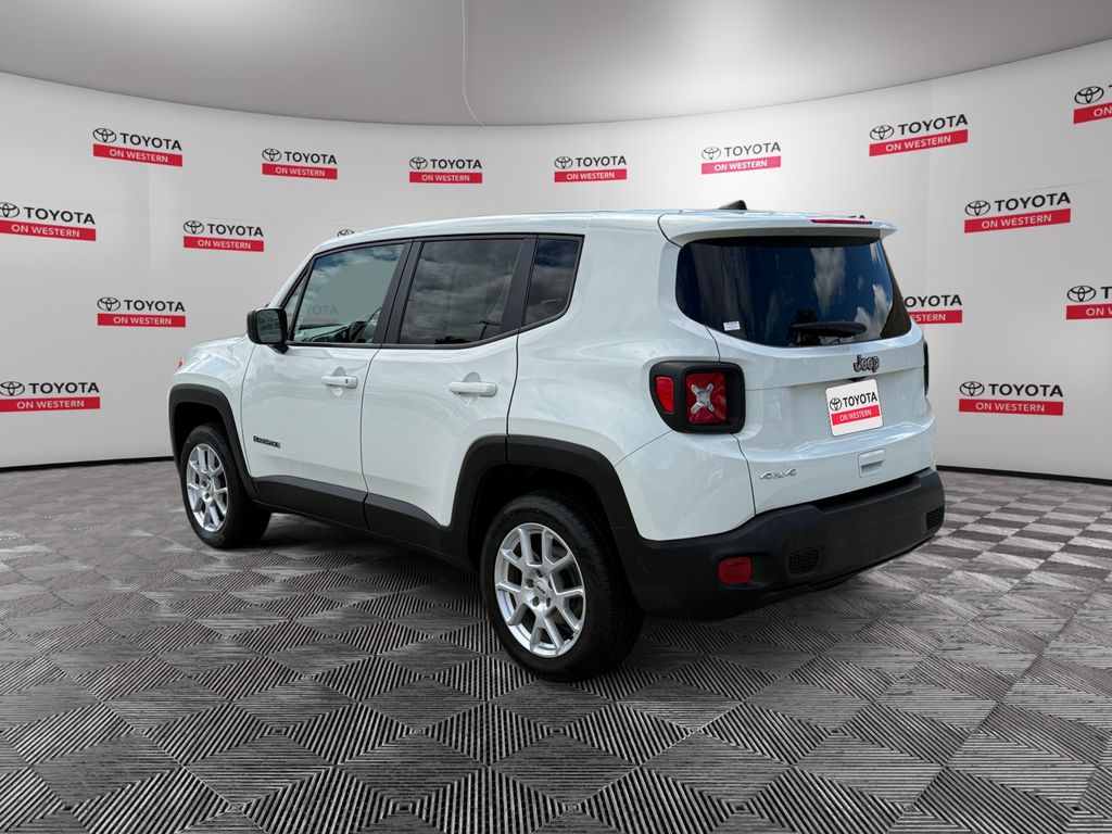 2023 Jeep Renegade Latitude - Photo 6