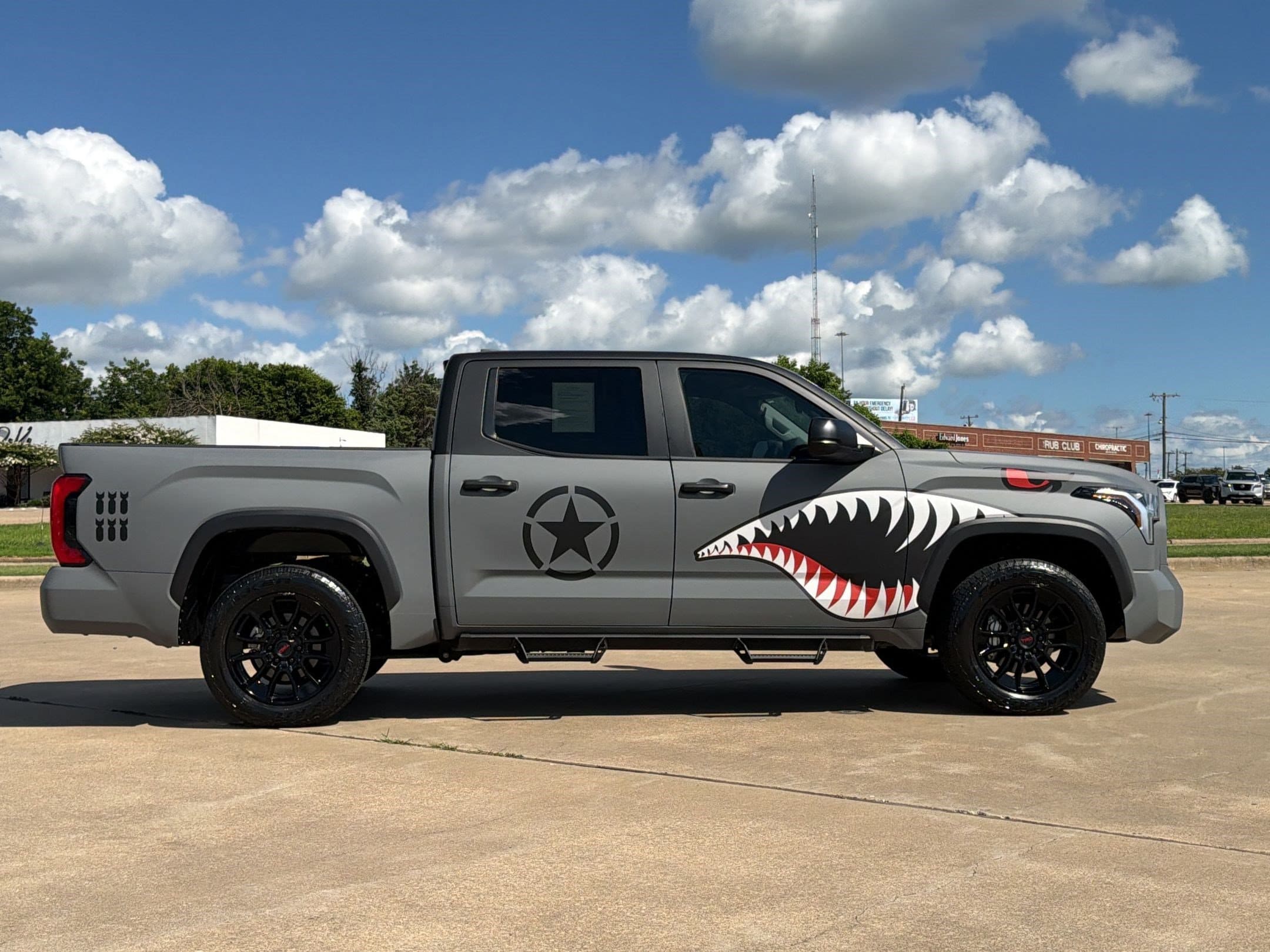 2023 Toyota Tundra SR5 - Photo 8