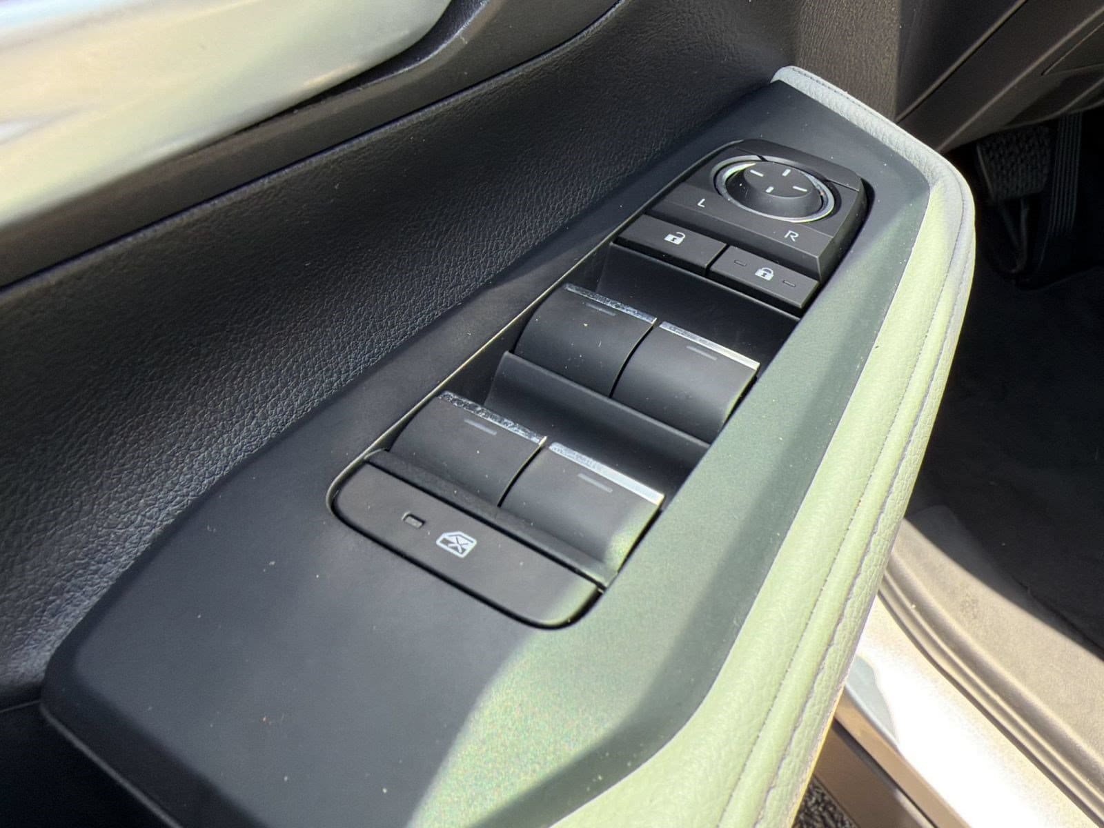 2024 Toyota Grand Highlander XLE - Photo 29
