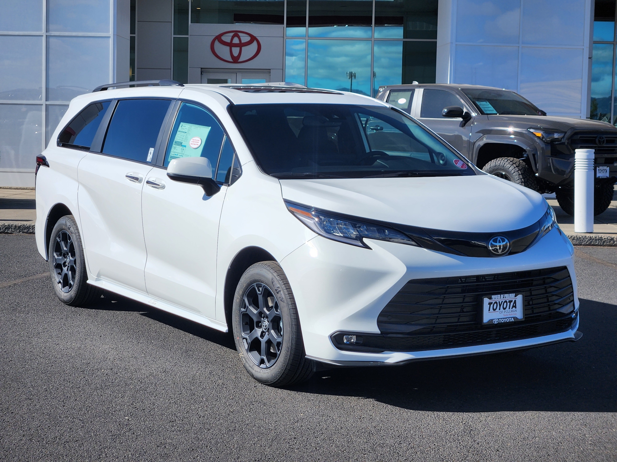 2026 Toyota Sienna Woodland Edition WOODLAND EDITION