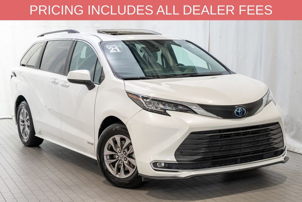 Used 2021 Toyota Sienna XLE Minivan/Van