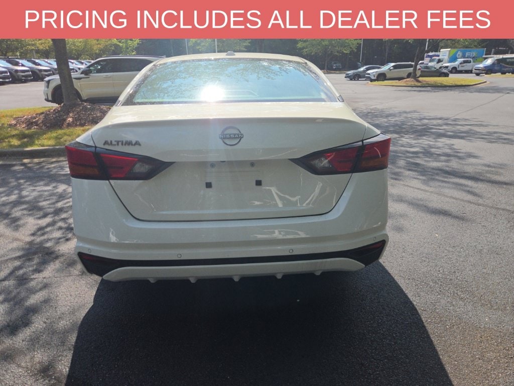 2025 Nissan Altima SV - Photo 11