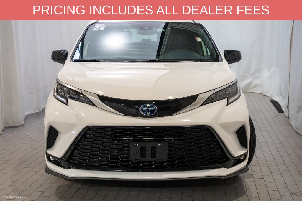 Used 2022 Toyota Sienna XSE Minivan/Van