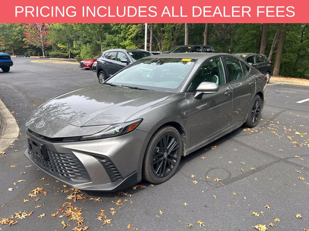 Used 2025 Toyota Camry SE Sedan