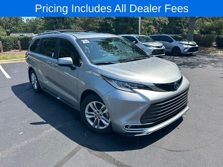 2025 Toyota Sienna Limited Van Passenger Van