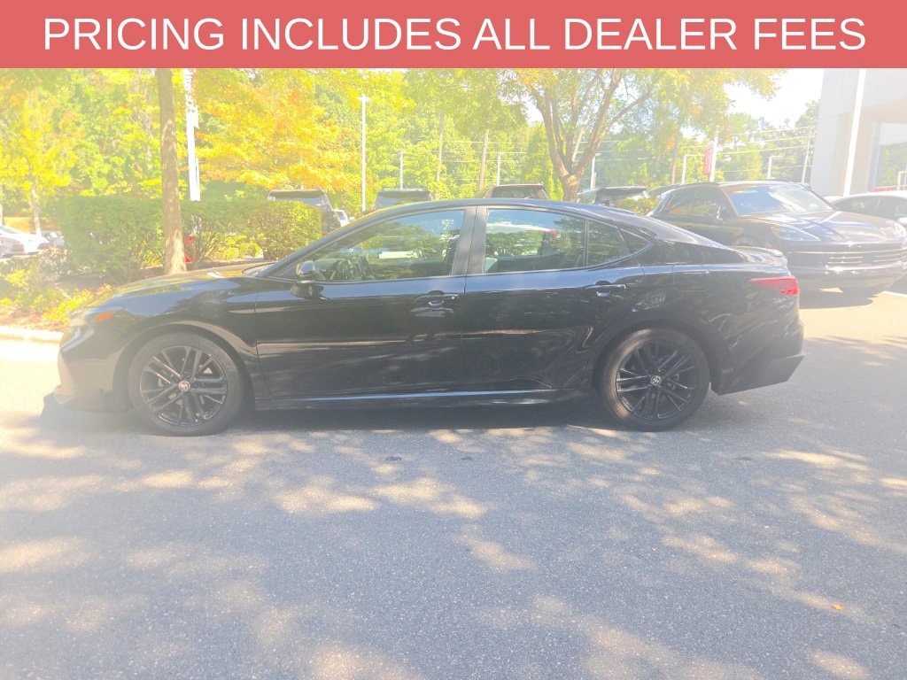 Used 2025 Toyota Camry SE Sedan
