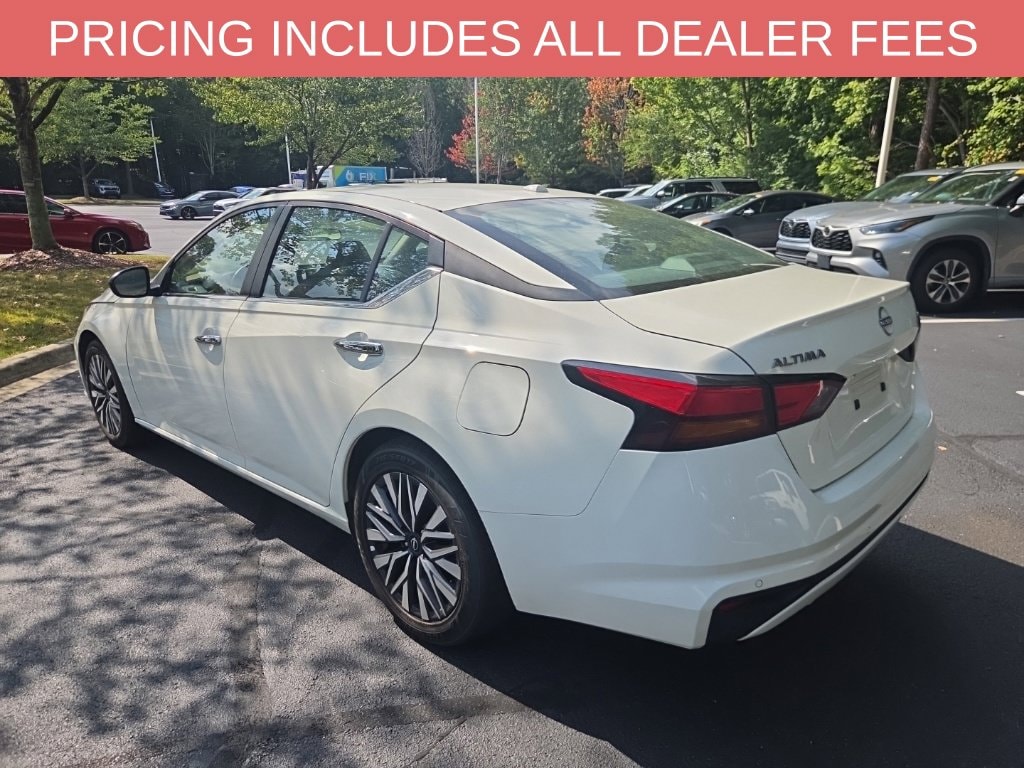 2025 Nissan Altima SV - Photo 10