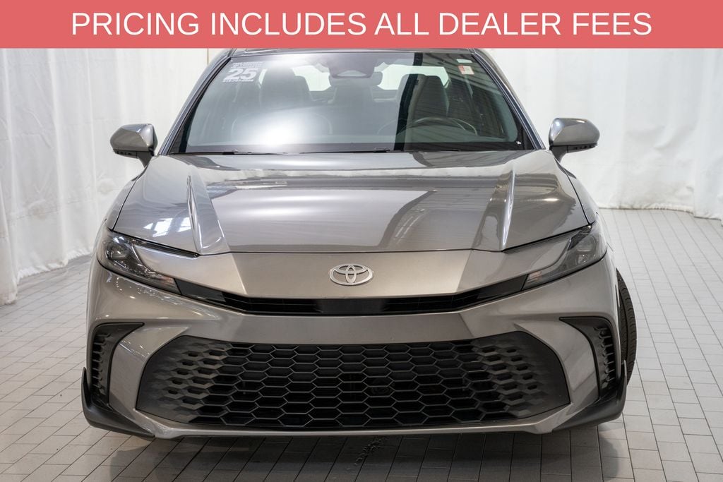 Used 2025 Toyota Camry SE Sedan