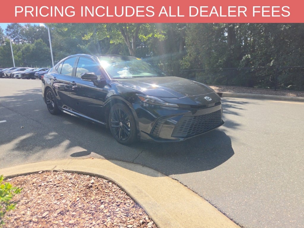 Used 2025 Toyota Camry SE Sedan