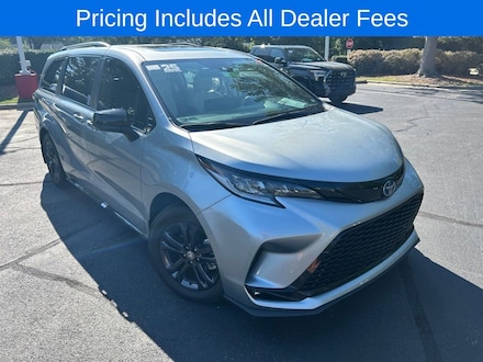 2025 Toyota Sienna XSE Van Passenger Van