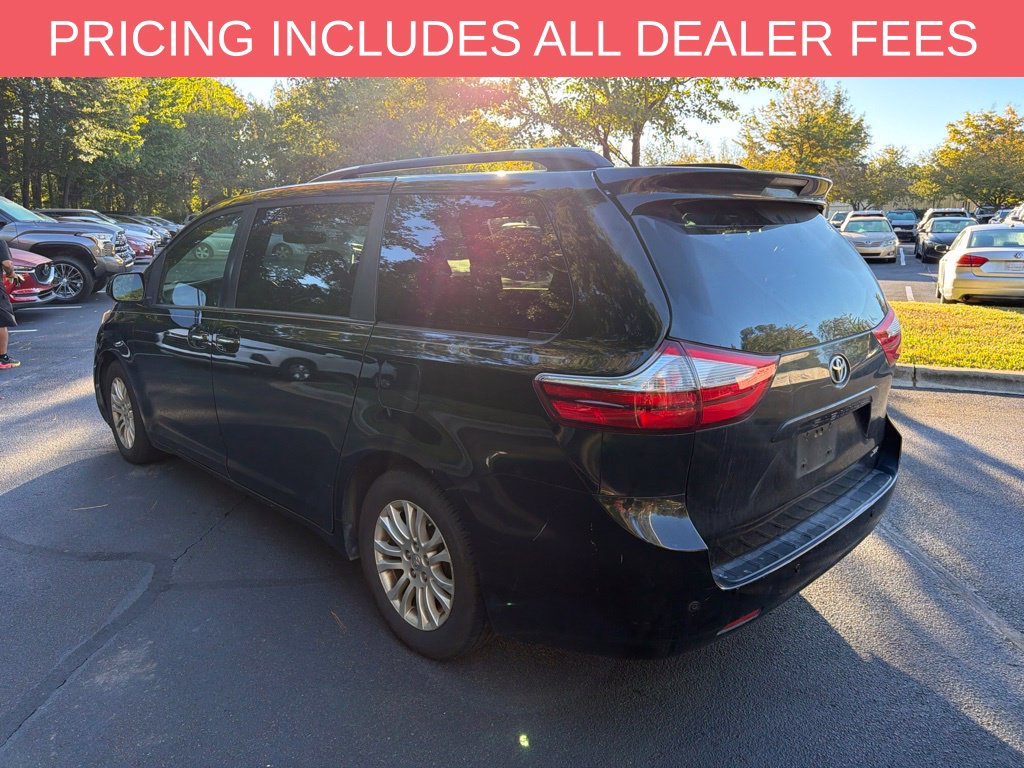 Used 2016 Toyota Sienna XLE Premium Minivan/Van