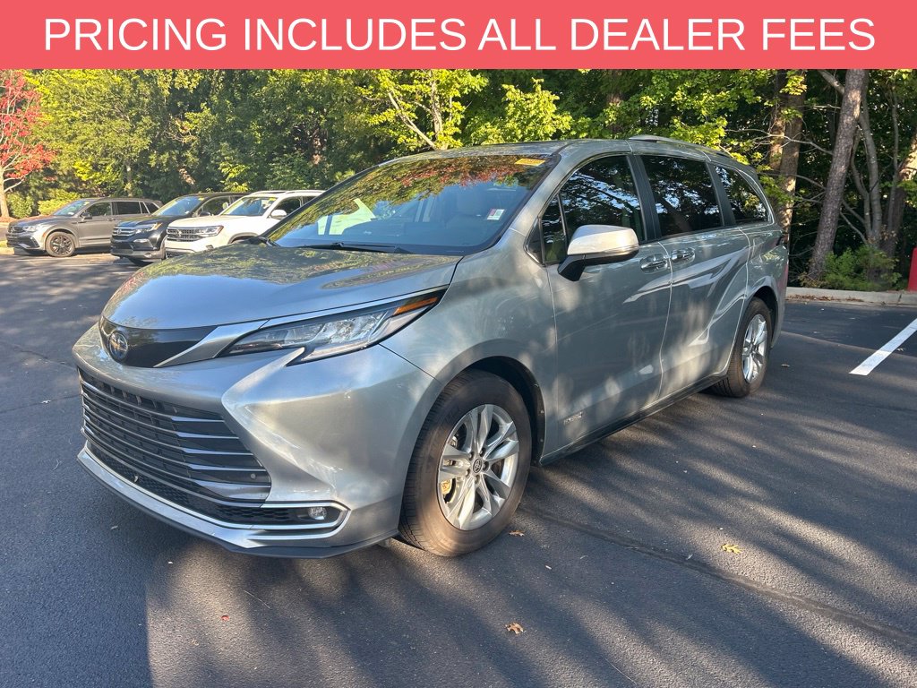 Used 2021 Toyota Sienna Limited Minivan/Van