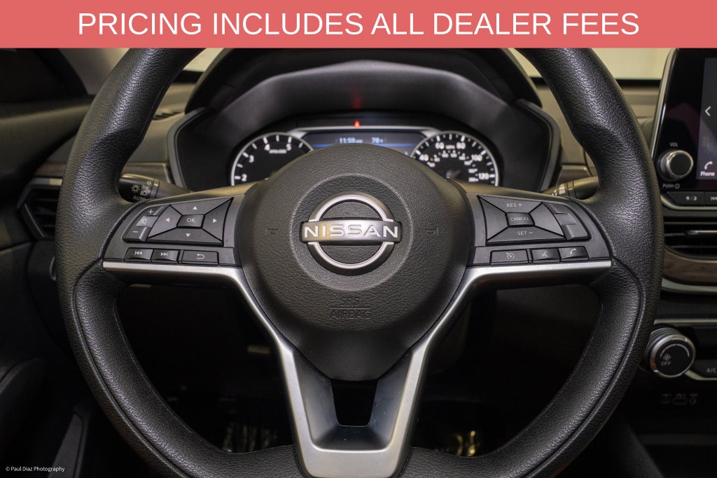 2025 Nissan Altima SV - Photo 17