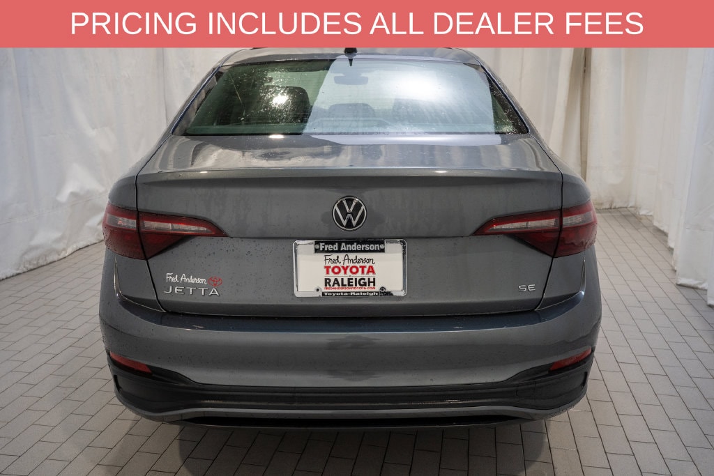 Used 2024 Volkswagen Jetta 1.5T SE Sedan