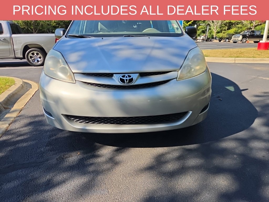 Used 2006 Toyota Sienna LE Minivan/Van