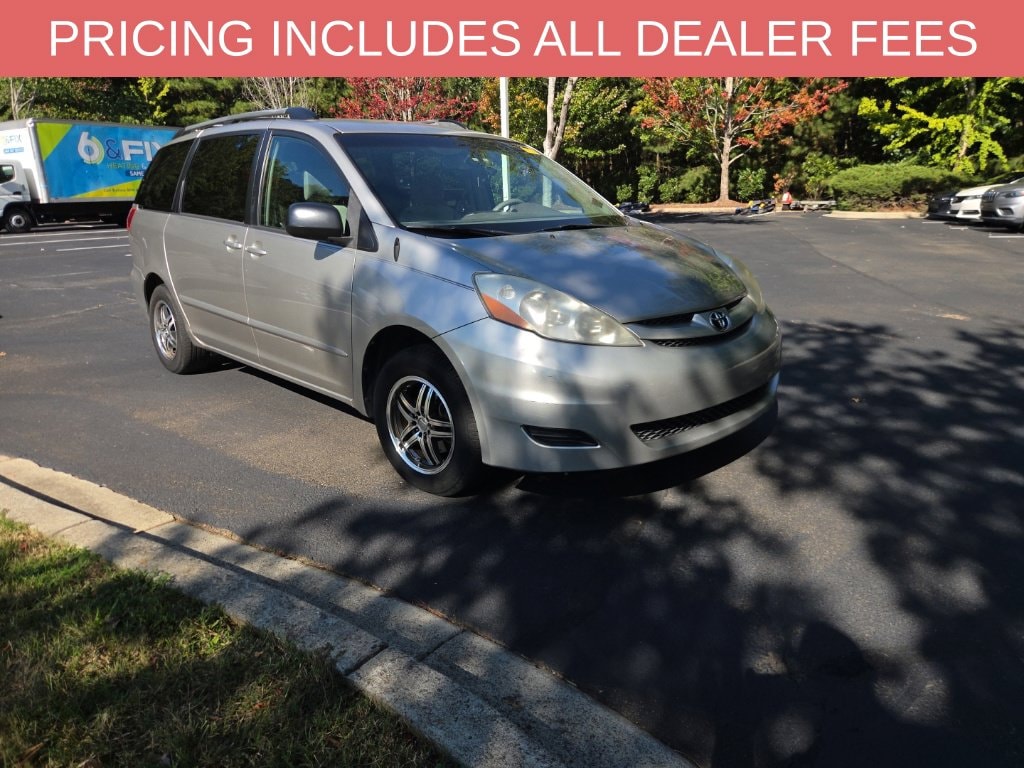 Used 2006 Toyota Sienna LE Minivan/Van