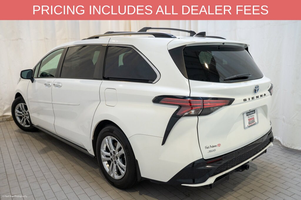 Used 2022 Toyota Sienna XSE Minivan/Van