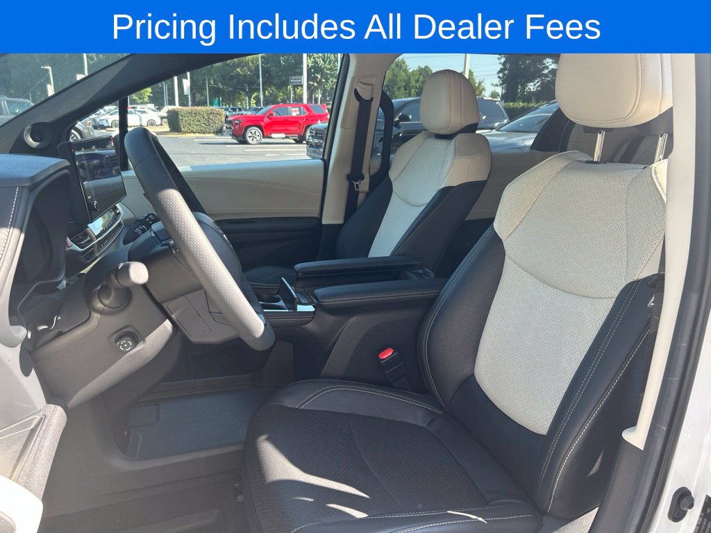 New 2025 Toyota Sienna Limited 7 PASSENGER