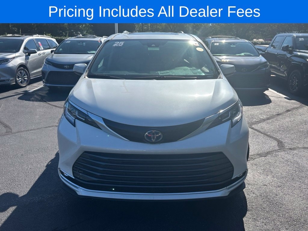 New 2025 Toyota Sienna Limited 7 PASSENGER