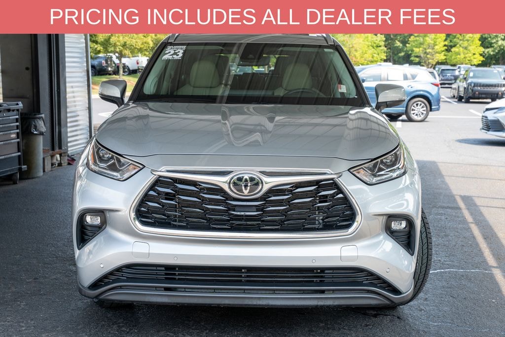Used 2023 Toyota Highlander Limited SUV