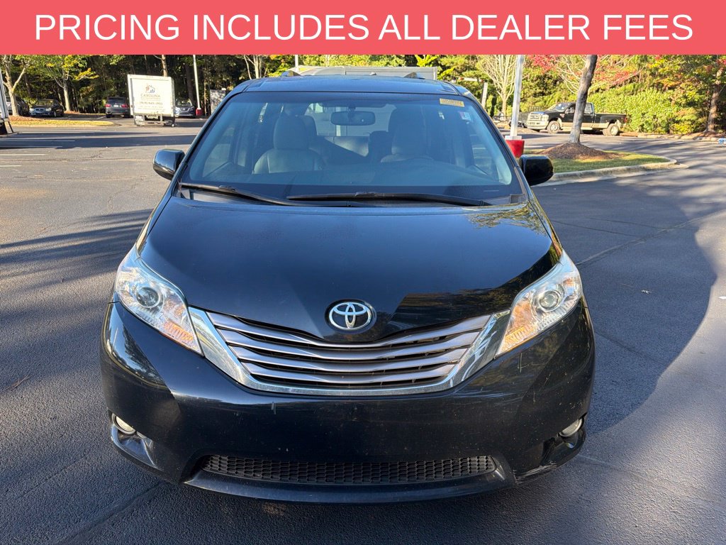 Used 2016 Toyota Sienna XLE Premium Minivan/Van