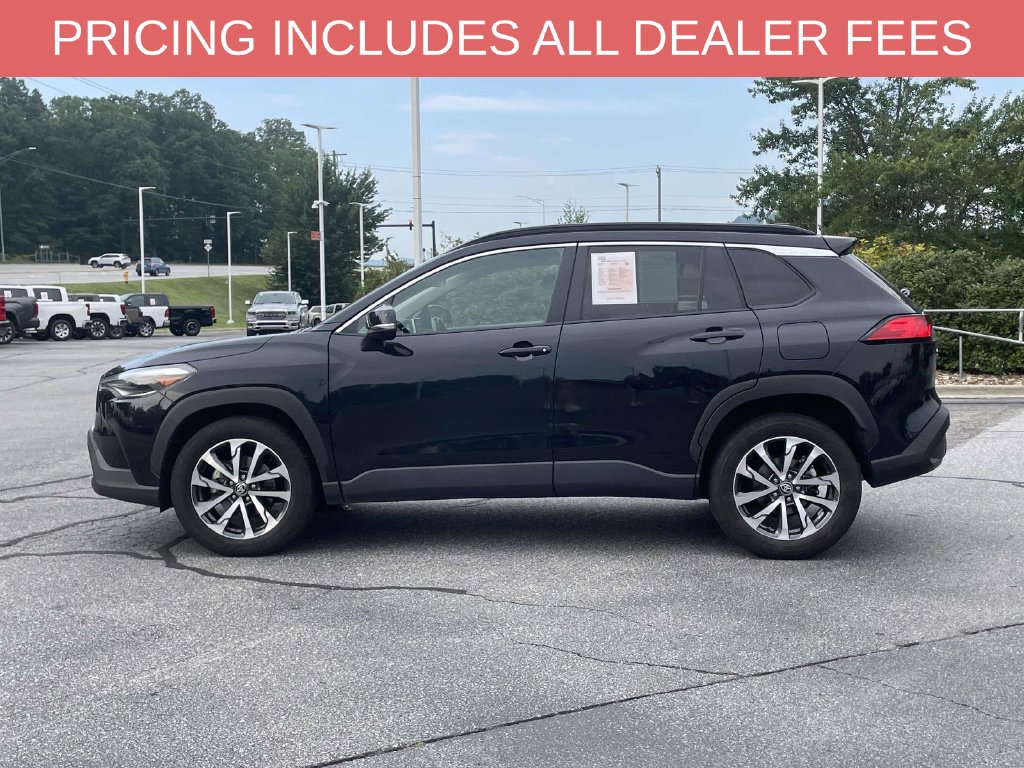 Used 2025 Toyota Corolla Cross XLE SUV