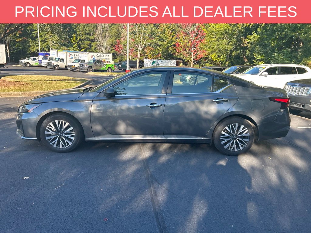 2025 Nissan Altima SV - Photo 5