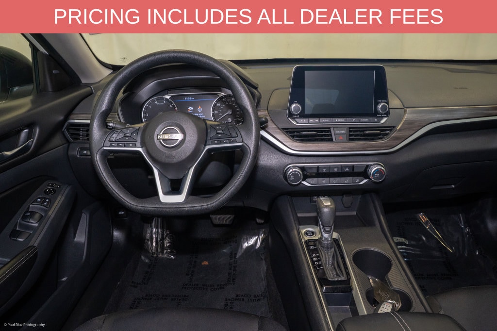 2025 Nissan Altima SV - Photo 6