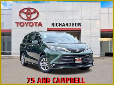 2026 Toyota Sienna XLE 8 Passenger Van Passenger Van
