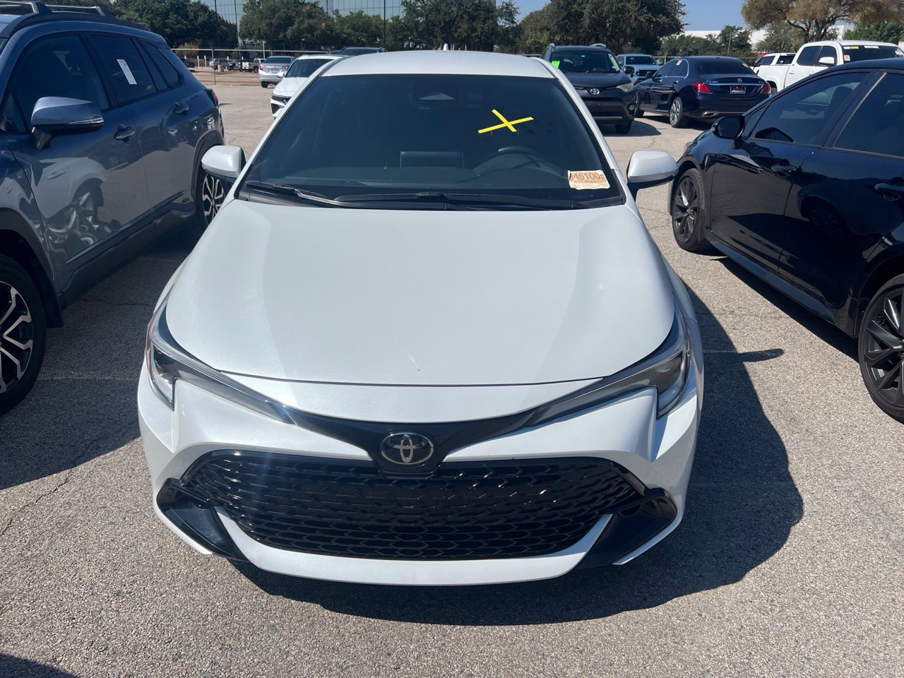 Used 2025 Toyota Corolla Hatchback SE w/16-in Alloy Wheels Hatchback